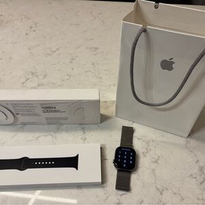 Apple Watch Series 11 - Aluminum Finish